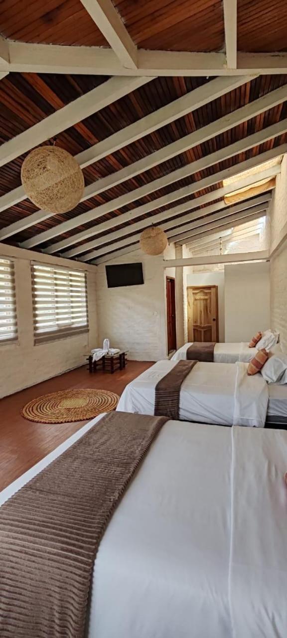 Rustic Quinta La Aurora Bed and Breakfast Baños Værelse billede